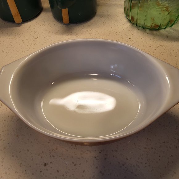 Pyrex Early American 1.5Qt Oval Bowl - Picture 3 of 7